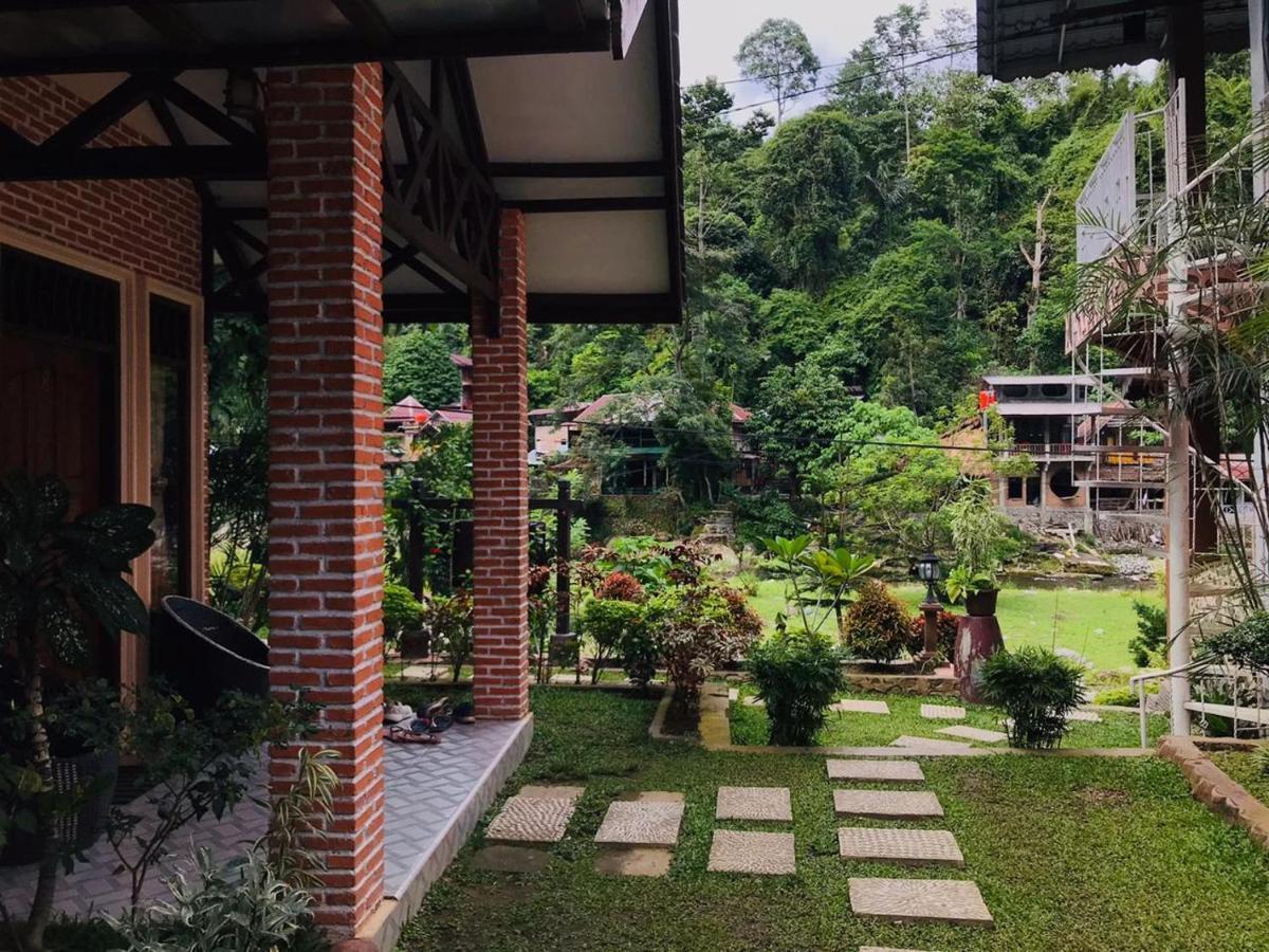 Hotel Thomas' Retreat Bukit Lawang Exteriér fotografie